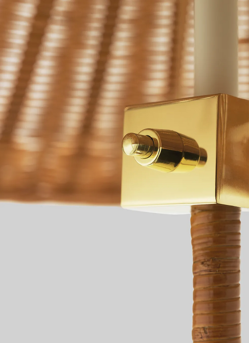 9602 Floor Lamp