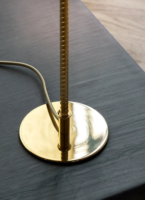 9205 Table Lamp