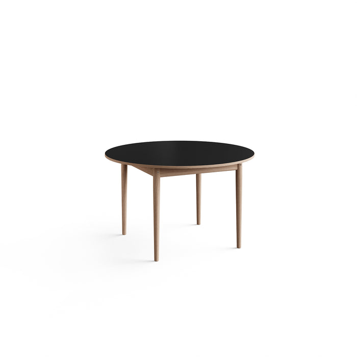 Oma dining table – extendable [Made-to-order]