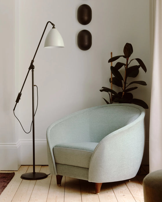 Howard Wall Lamp