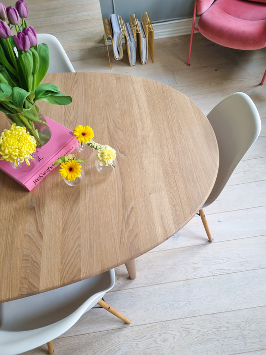 Øya dining table [Made-to-order]