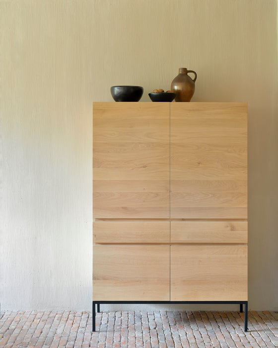 Ligna cupboard