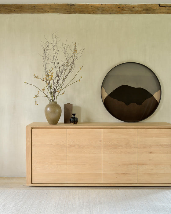 Shadow sideboard