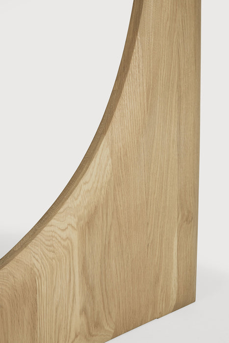 Geometric dining table (Round)