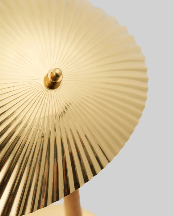 5321 Table Lamp