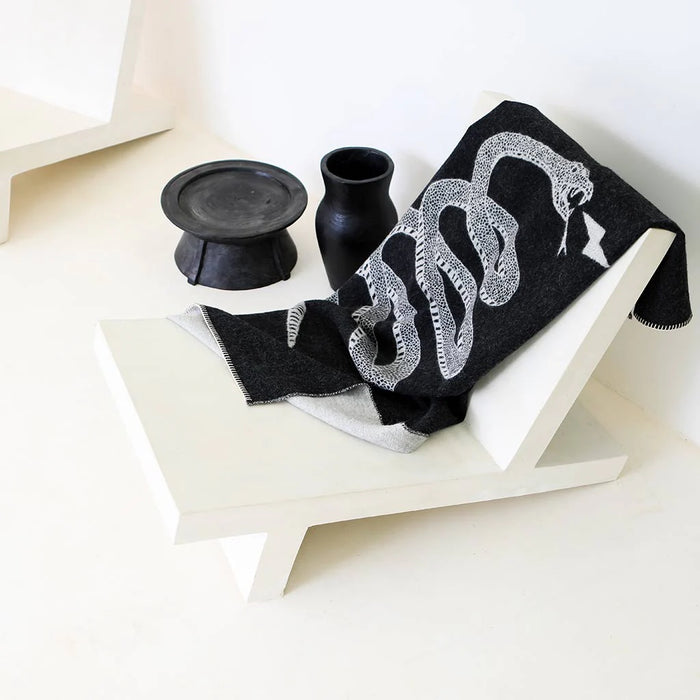 Peyote Reversible Throw Ivory Black
