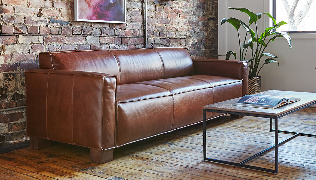 Saddle Brown Leather / Lifestyle