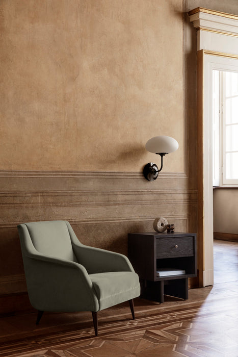 Stemlite Wall Lamp