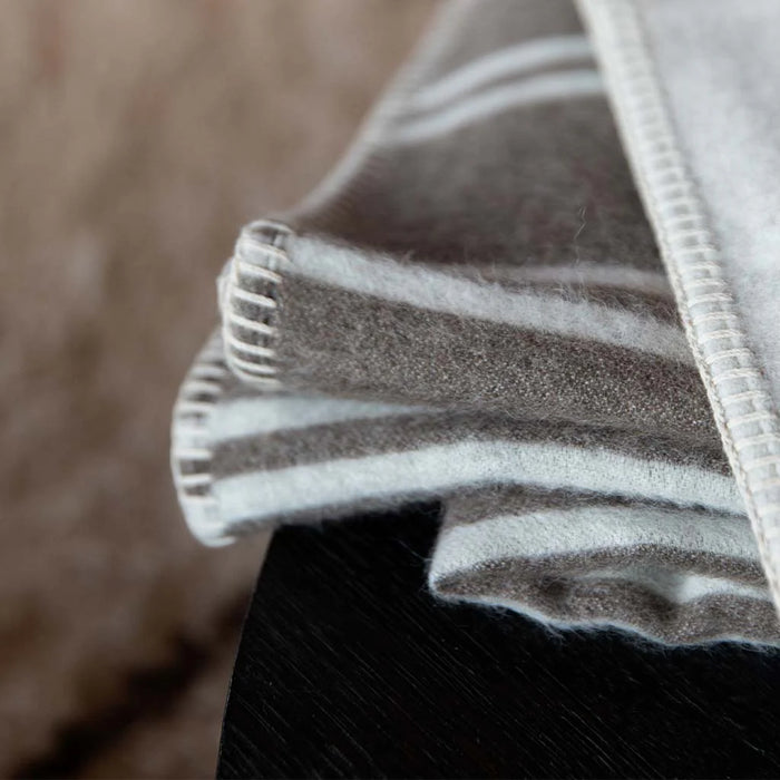 Straits Reversible Throw Ivory Cacao