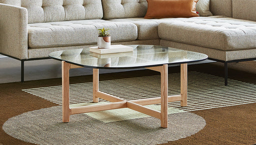 Clear Glass / Natural Ash / Lifestyle
