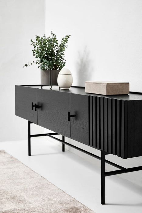 Array low sideboard (150 cm)