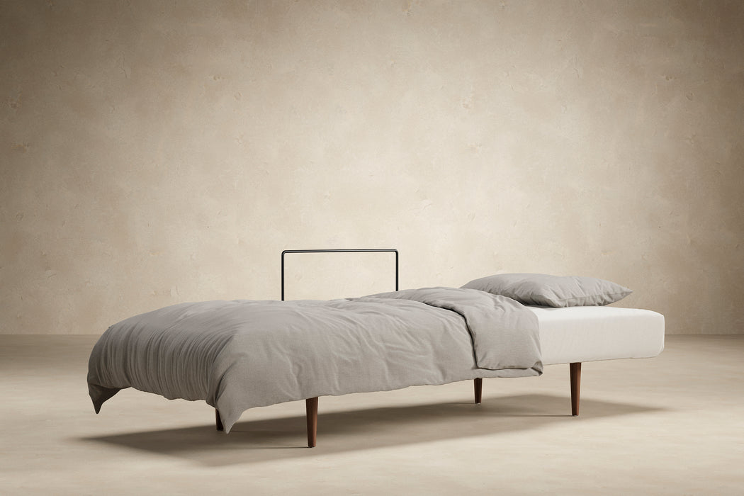 Zeal Styletto Daybed