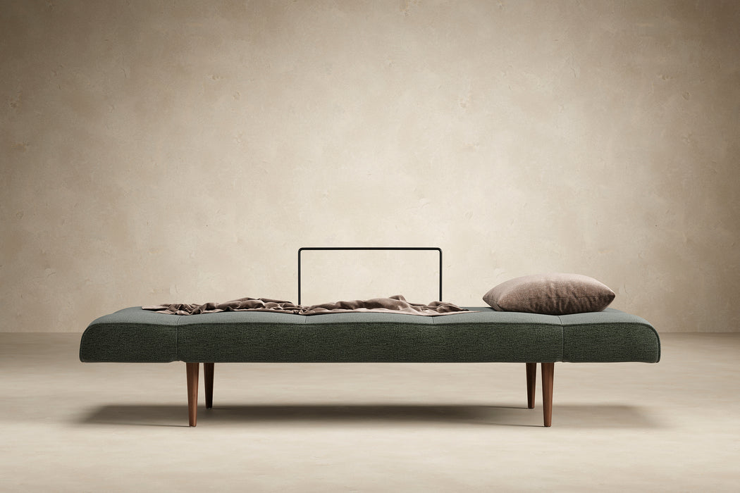 Zeal Styletto Daybed