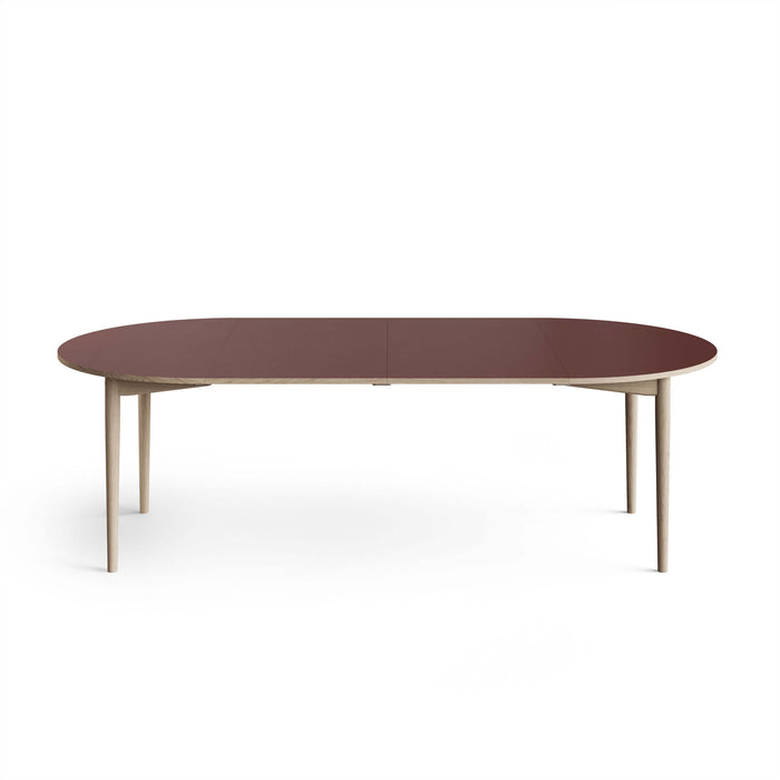 Oma dining table – extendable [Made-to-order]