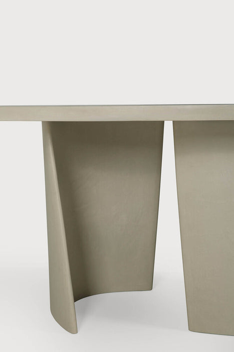 Canyon outdoor dining table