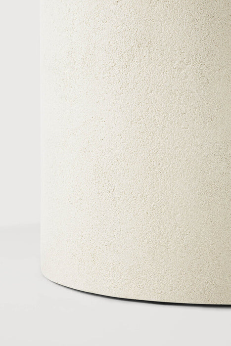 Elements dining table